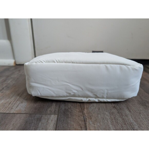 CHANEL Cosmetics Mini Bag Mini Boston Bag Pouch White Limited Edition New - Picture 8 of 11